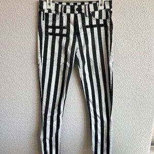 Black and White Striped Skinny Jeans w/ zipper pocket design
